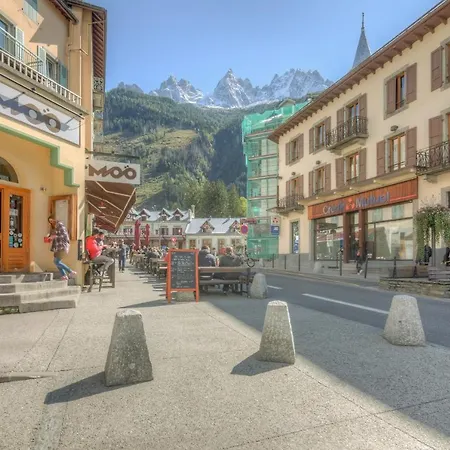 Sleeps 2 Chamonix
